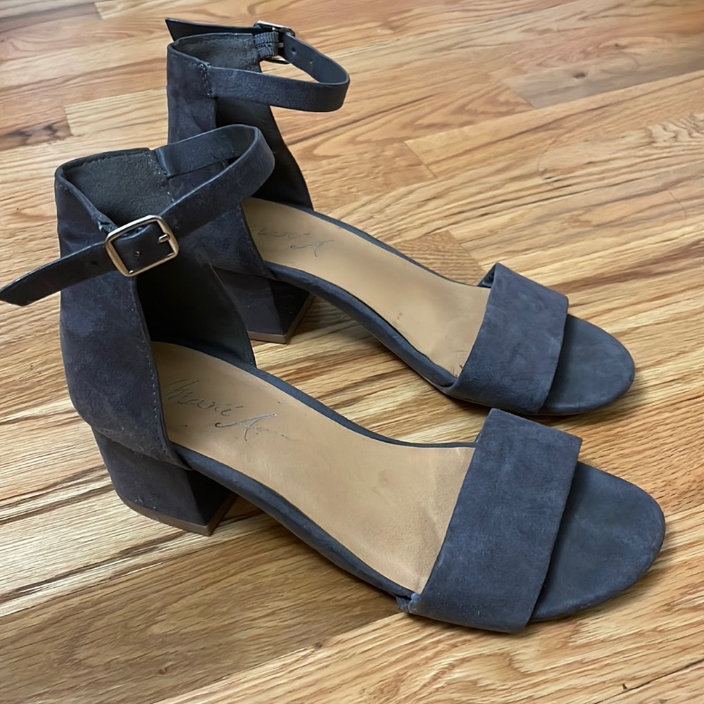 Gray mini heels
